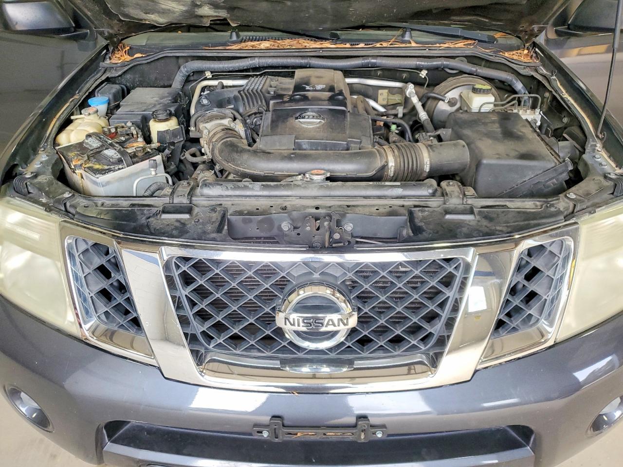 2012 Nissan Pathfinder s