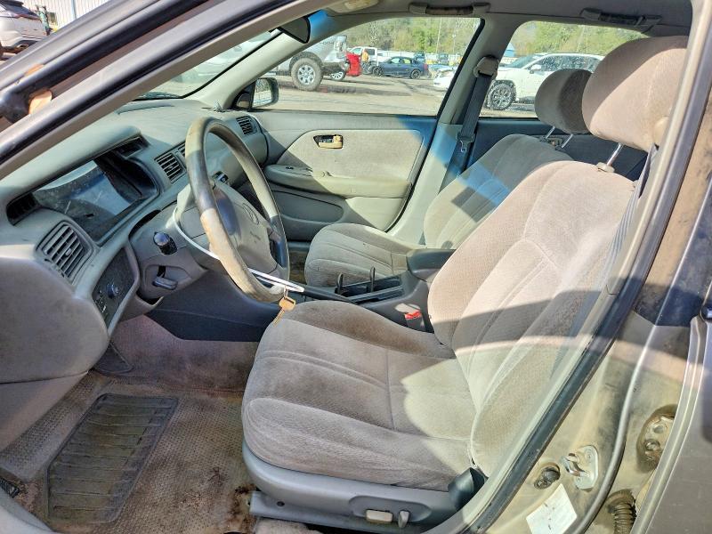 2000 Toyota Camry le