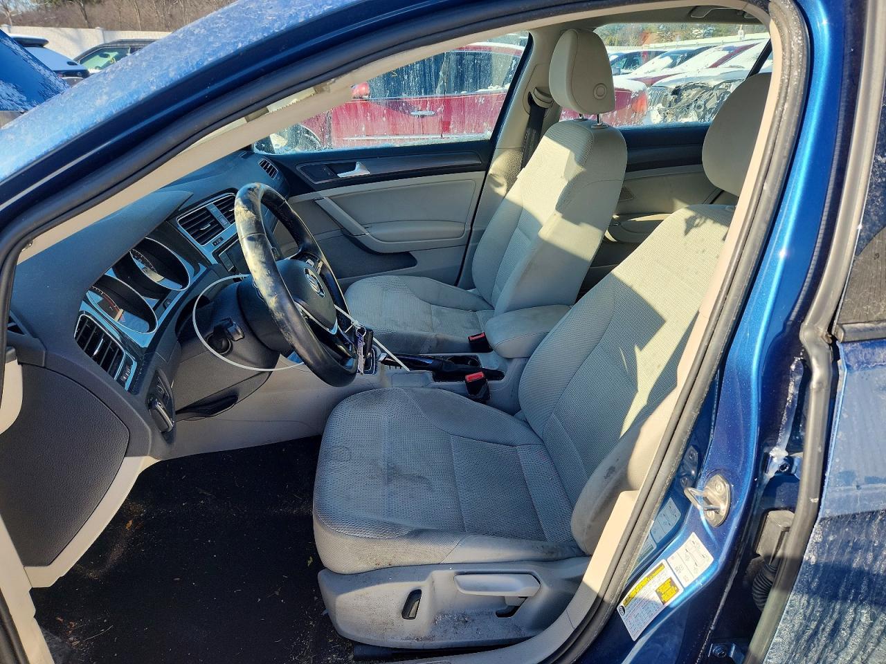 2018 Volkswagen Golf Sportwagen s