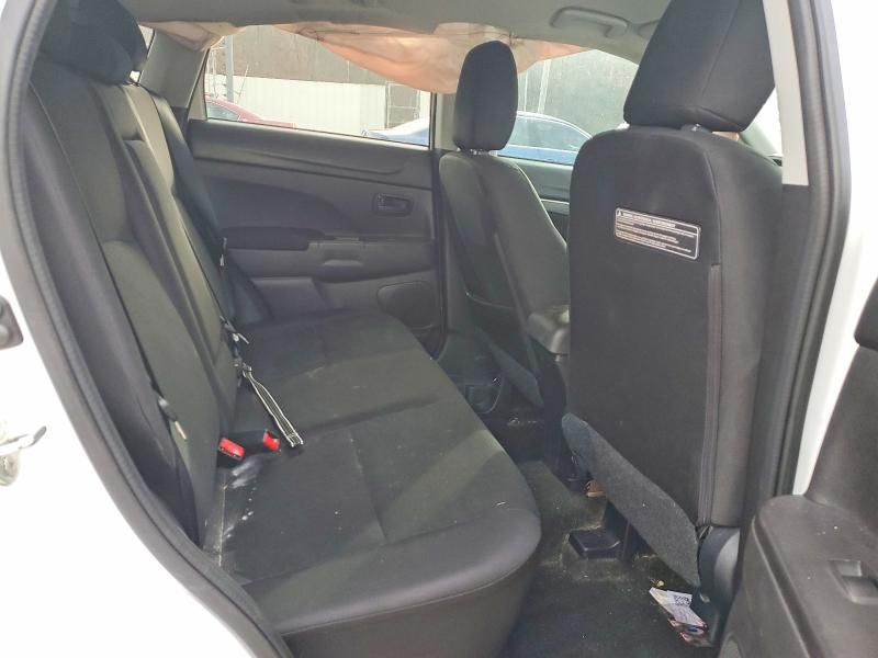 2015 Mitsubishi Outlander Sport es