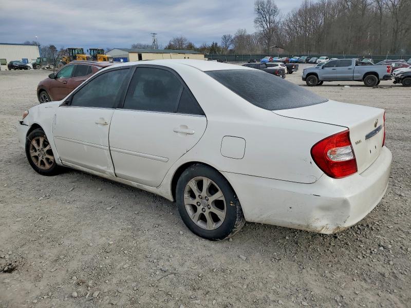 2004 Toyota Camry le