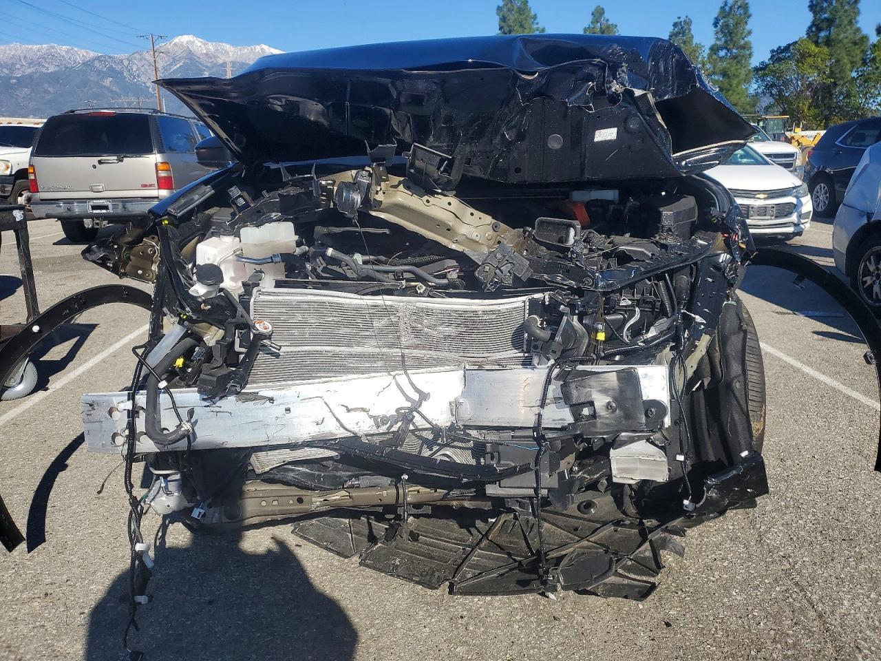 2025 Toyota Crown Signia xle