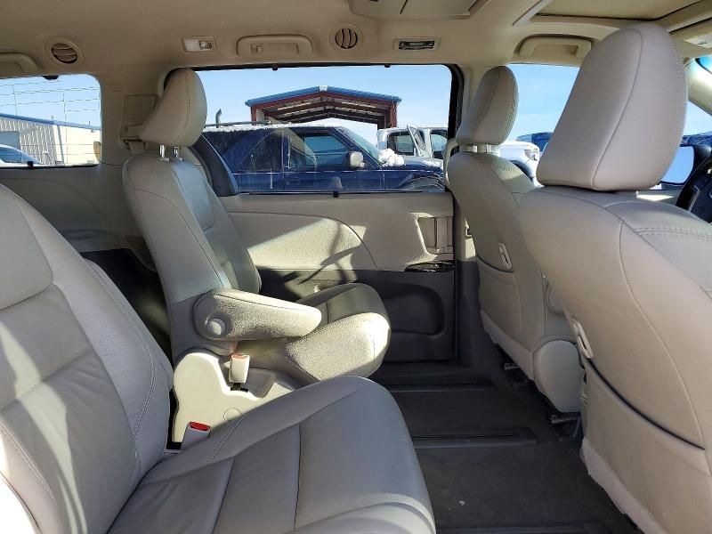 2017 Toyota Sienna xle