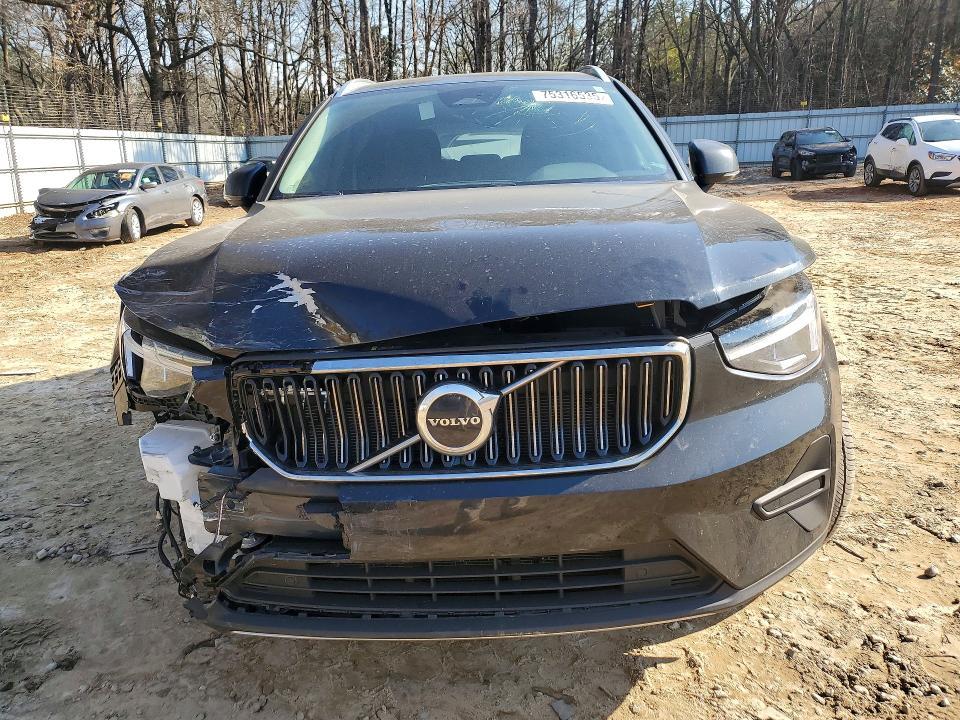 2025 Volvo Xc40 Core