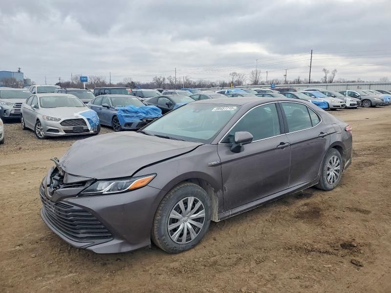 2020 Toyota Camry le