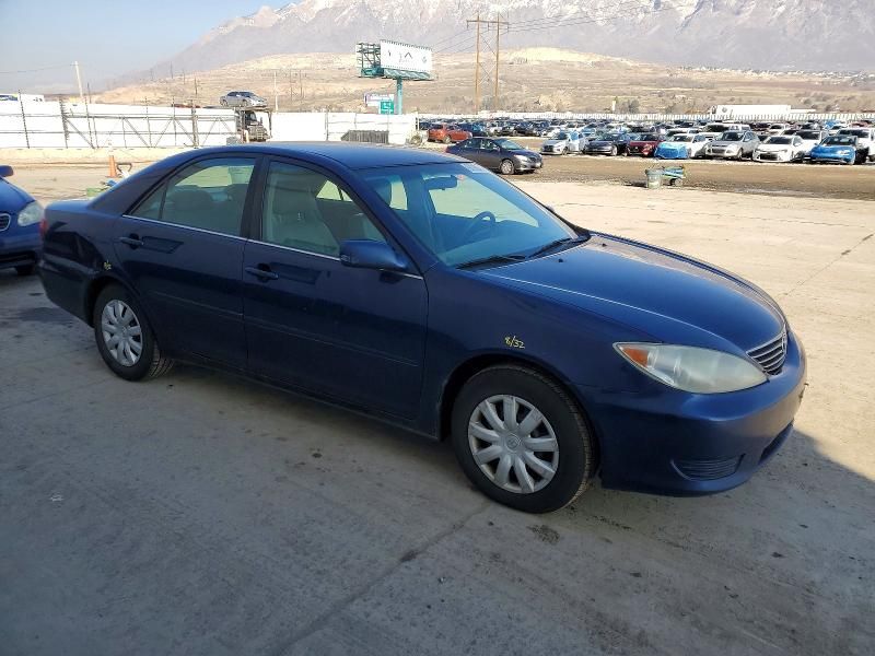2005 Toyota Camry le