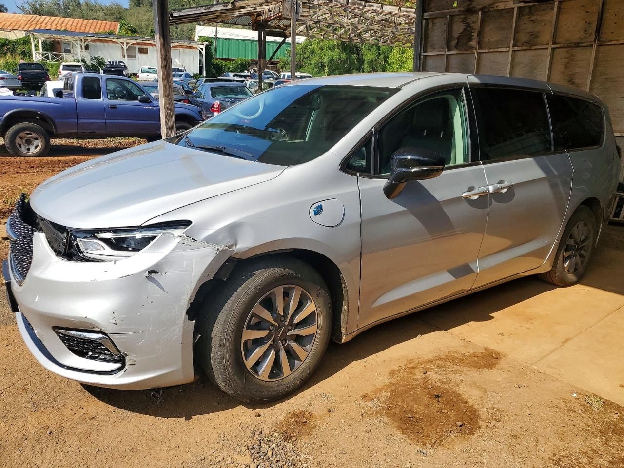 2024 Chrysler Pacifica Hybrid Select