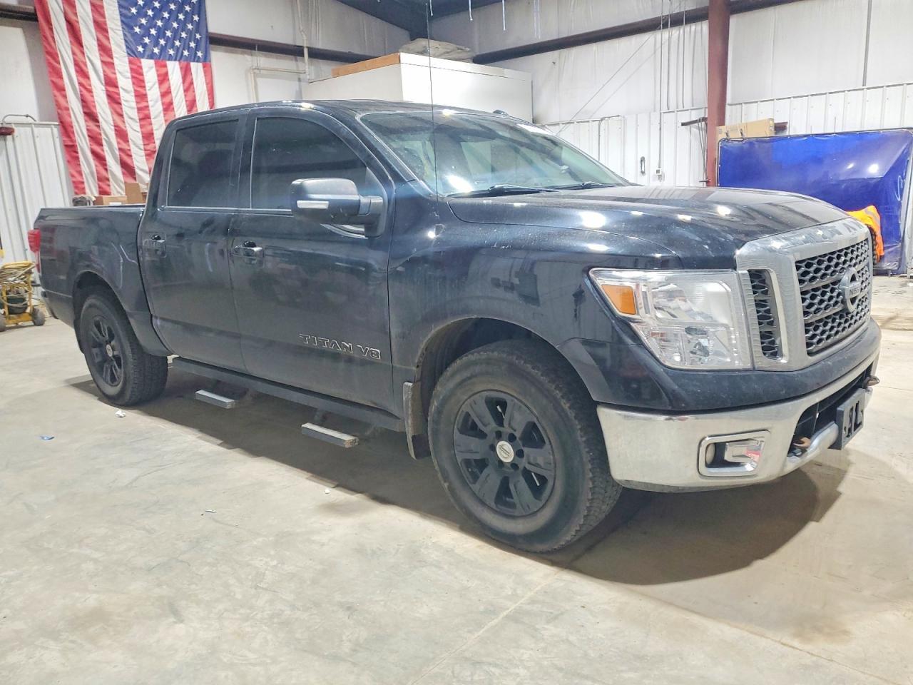2018 Niss Titan s