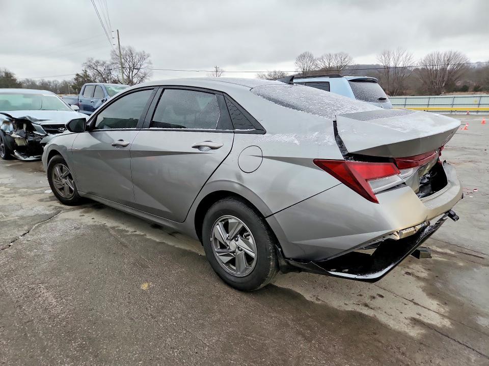 2025 Hyundai Elantra se