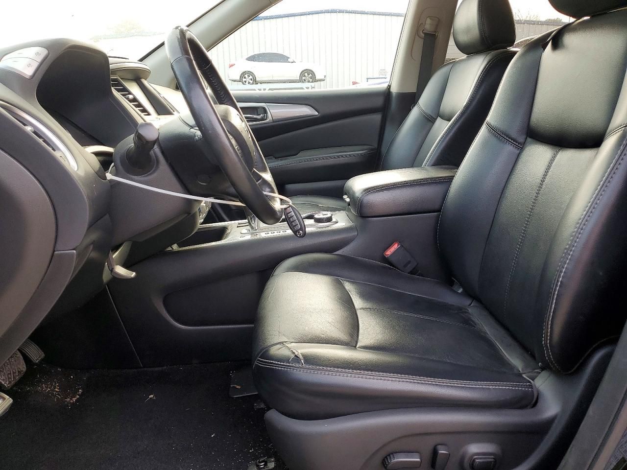 2019 Nissan Pathfinder s