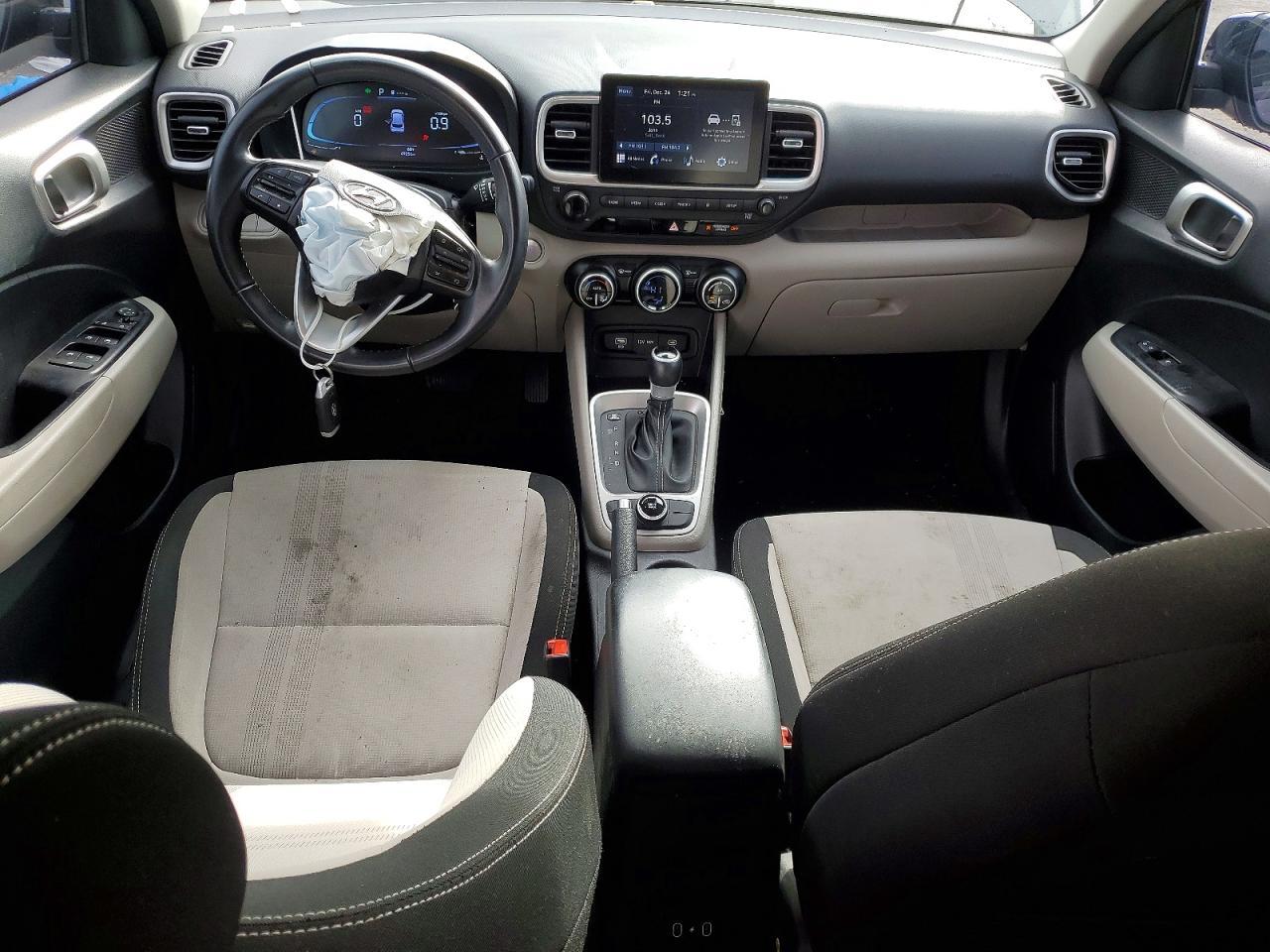 2024 Hyundai Venue sel