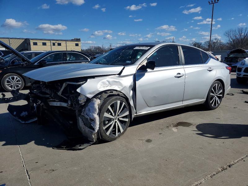 2021 Nissan Altima sr