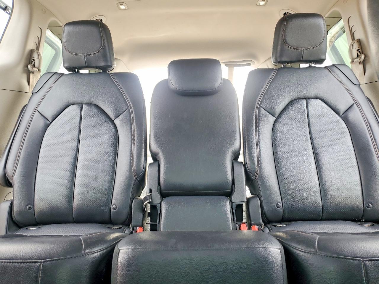 2018 Chrysler Pacifica Touring l