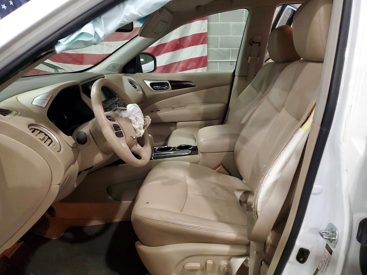2014 Nissan Pathfinder s