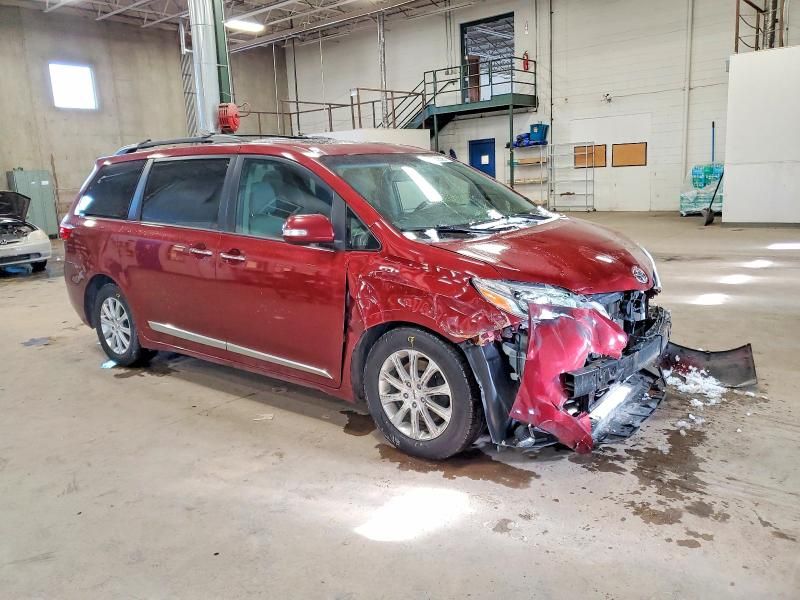 2015 Toyota Sienna xle