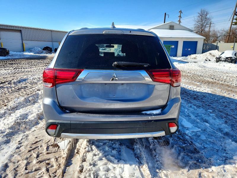 2018 Mitsubishi Outlander es