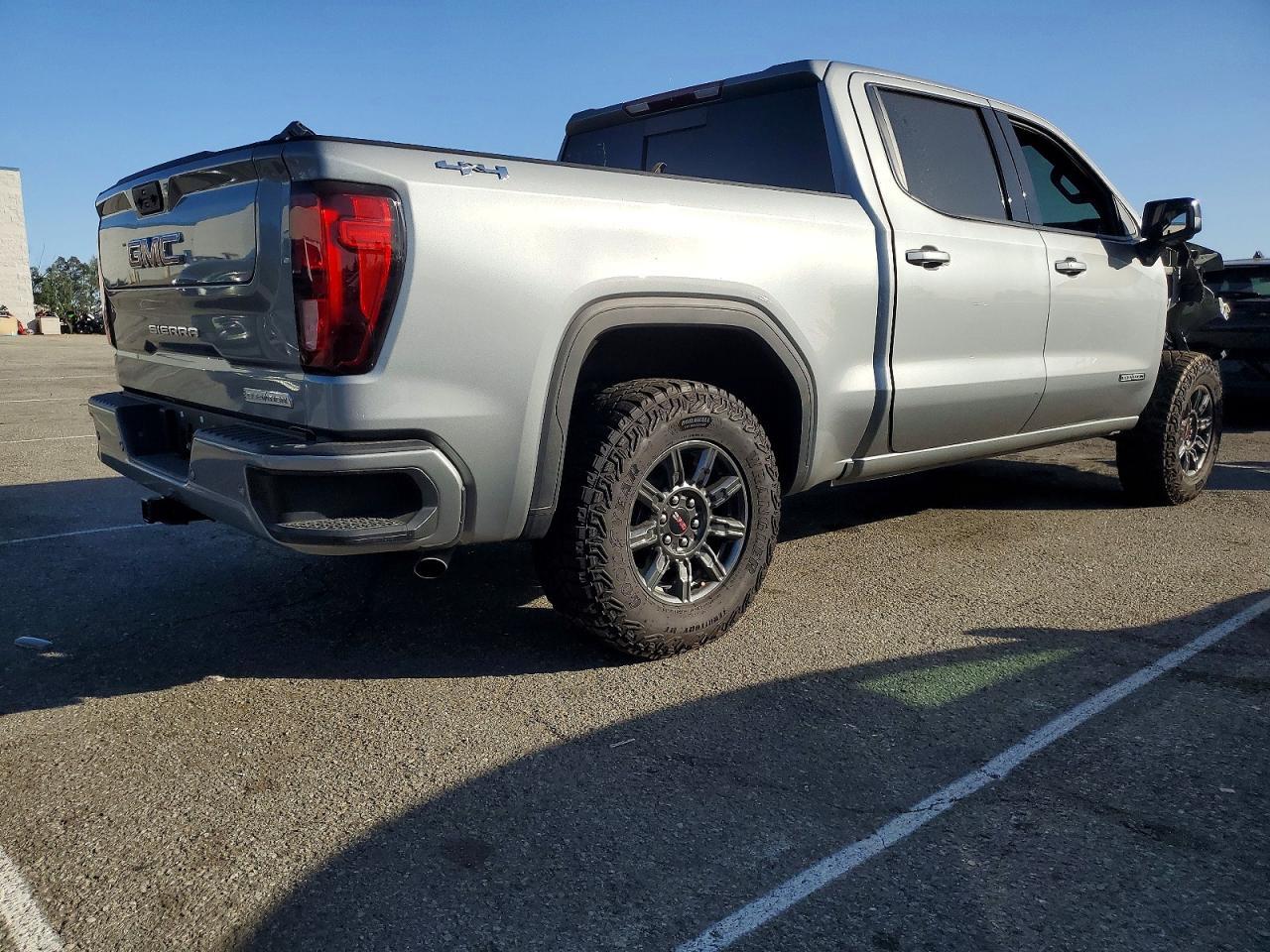 2025 GMC Sierra K1500 Elevation