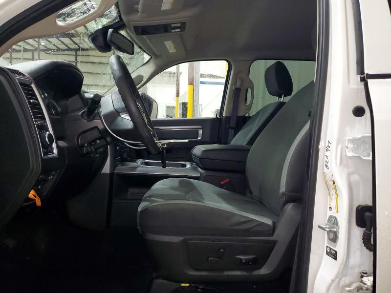 2023 Dodge Ram 1500 Classic slt