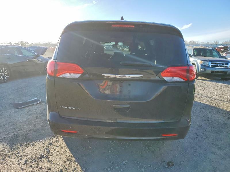 2017 Chrysler Pacifica lx