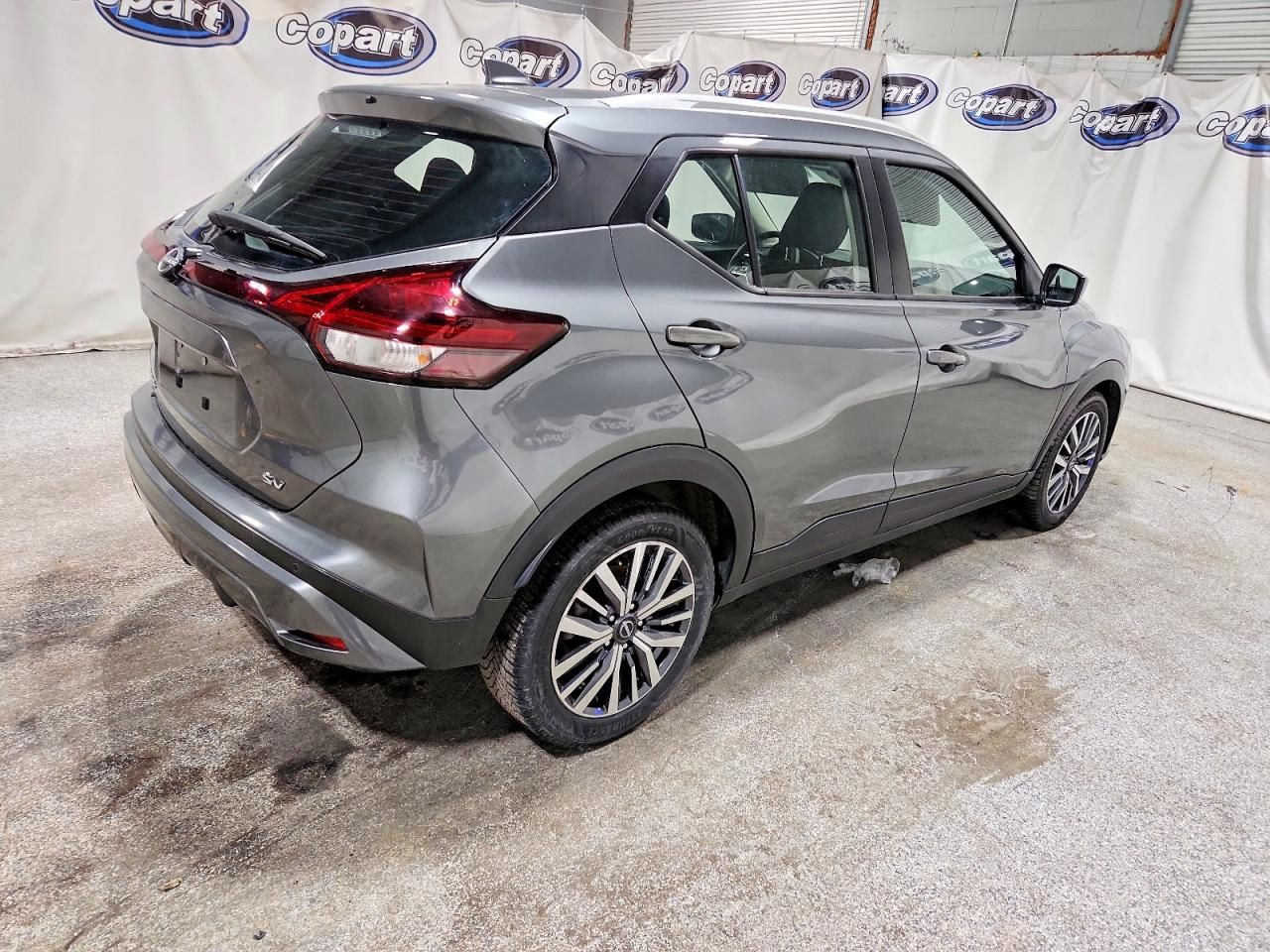 2022 Nissan Kicks sv