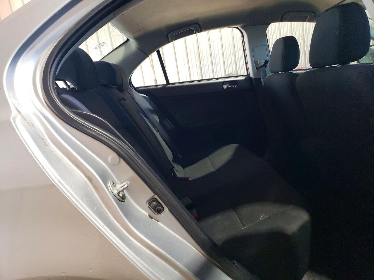 2015 Mitsubishi Lancer es