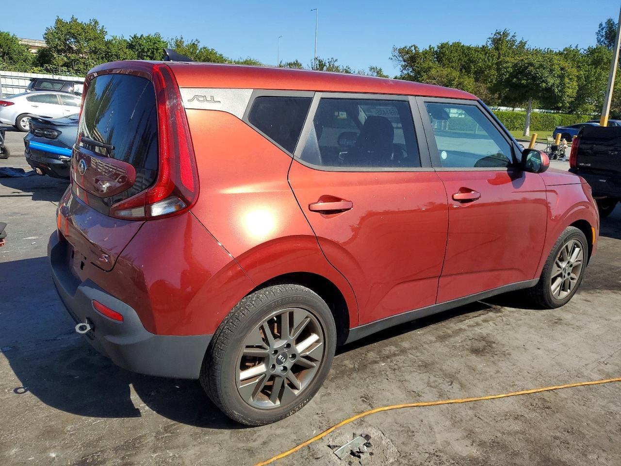 2021 KIA Soul lx