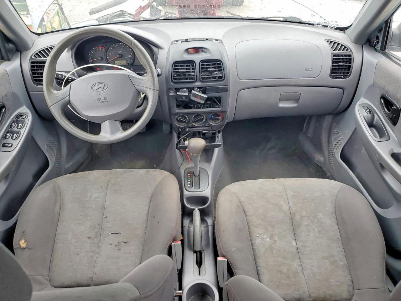 2005 Hyundai Accent gl