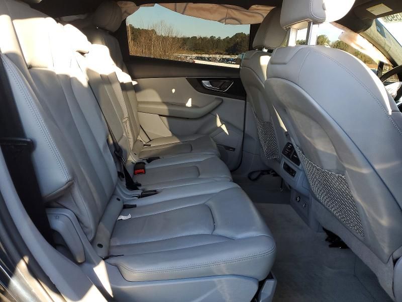 2018 Audi Q7 Premium Plus