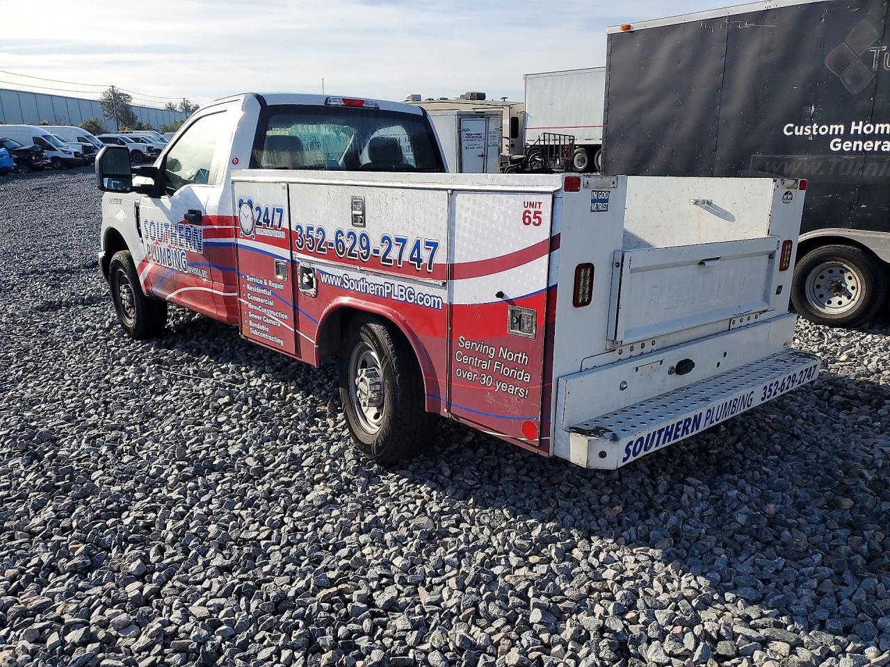 2017 Ford F250 Super Duty Utility / Service Truck