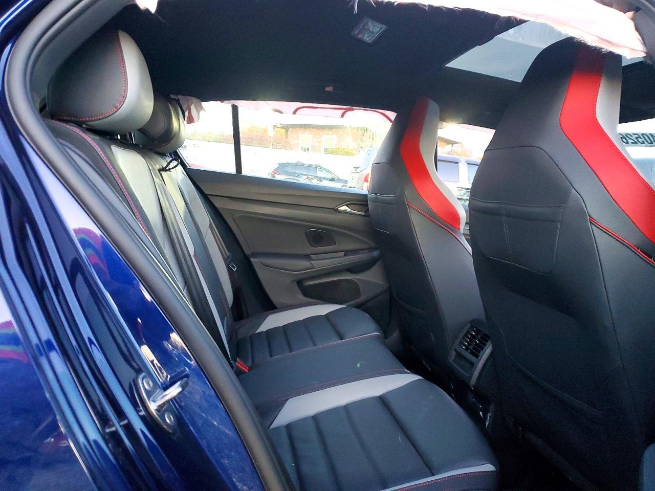 2024 Volkswagen Gti se