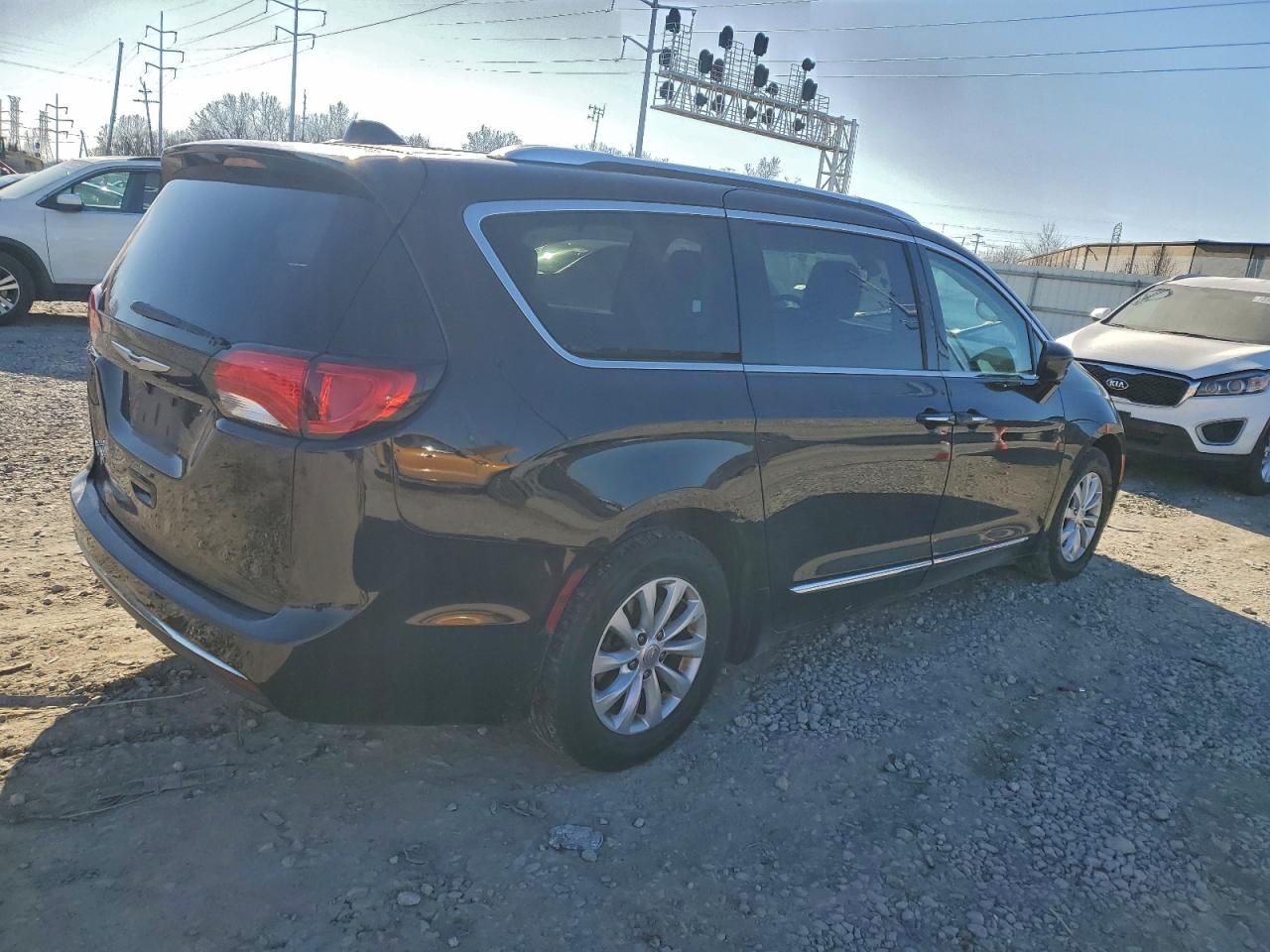 2018 Chrysler Pacifica Touring l