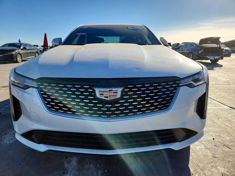 2021 Cadillac CT4 Luxury