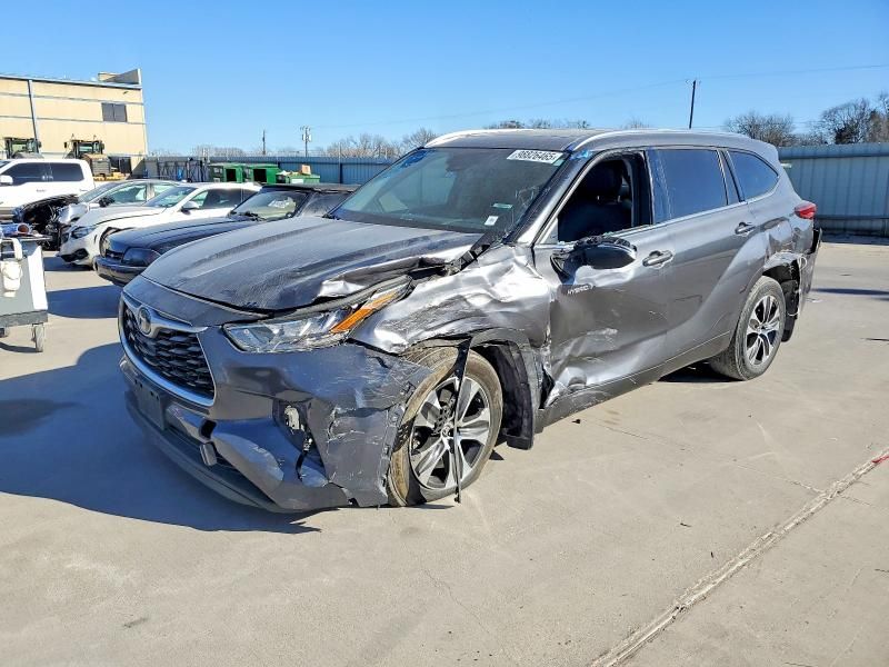 2020 Toyota Highlander Hybrid xle