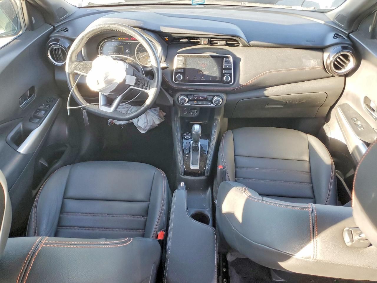 2020 Nissan Kicks sr