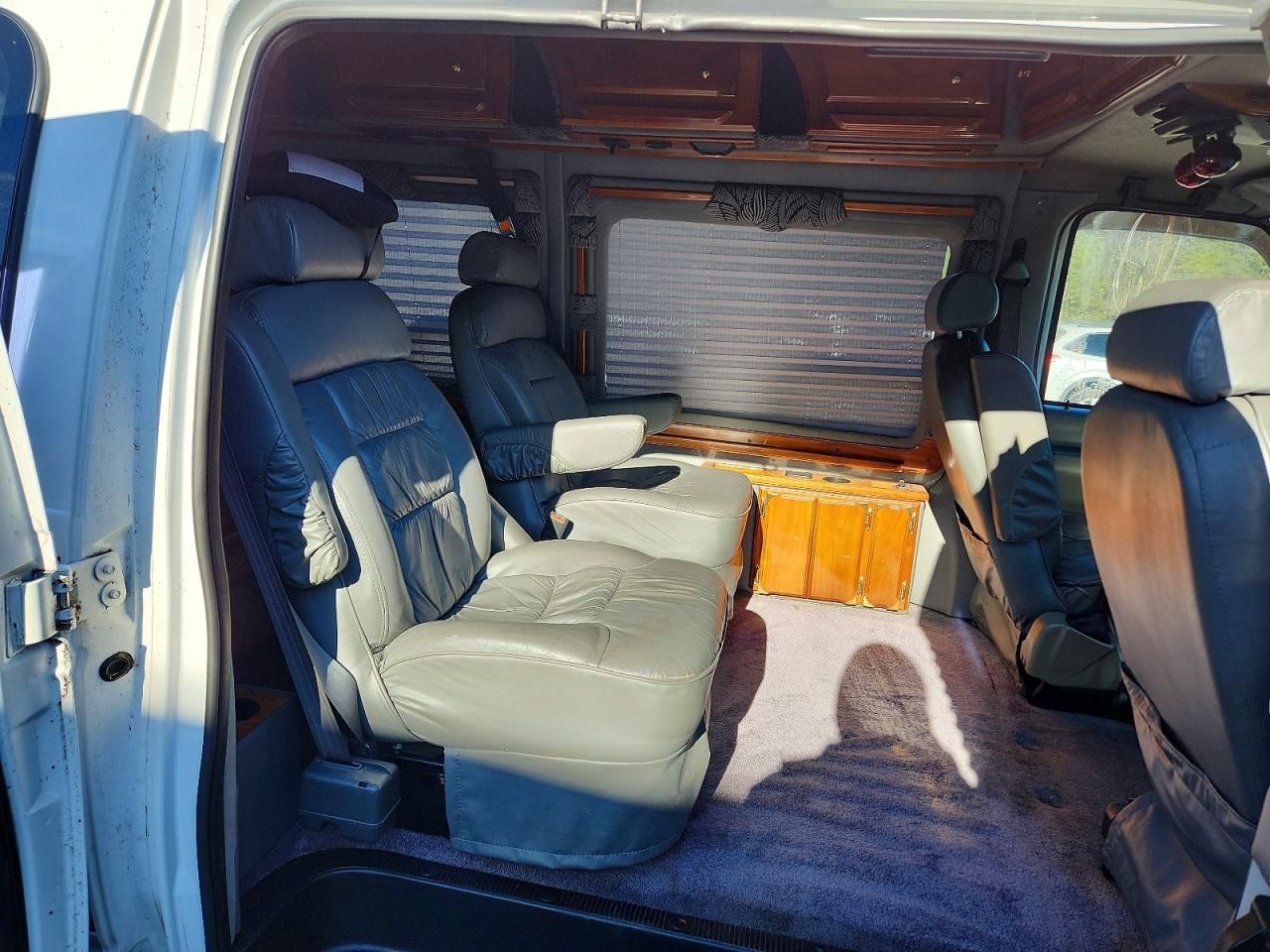 1998 Ford Econoline E150 van