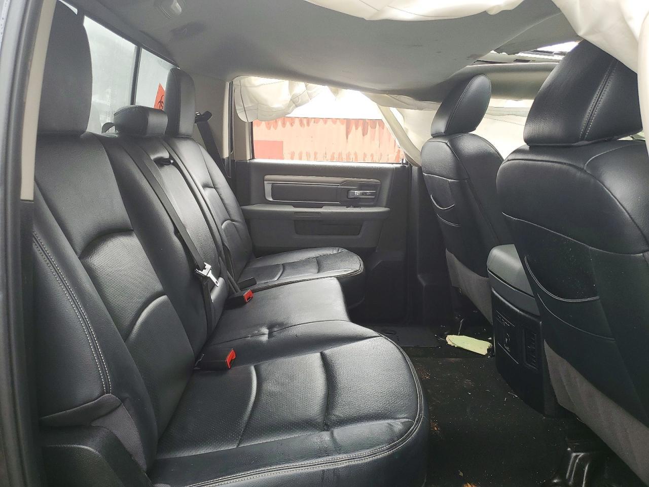 2018 Dodge RAM 1500 SLT