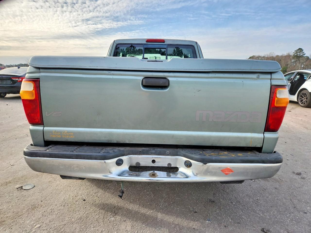 2003 Mazda B3000 cab Plus