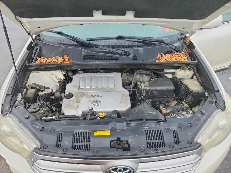 2012 Toyota Highlander Base