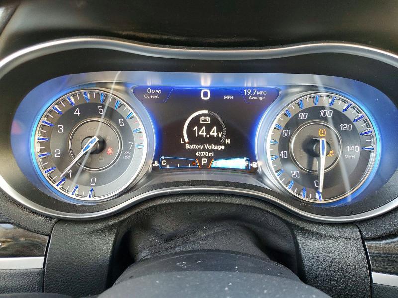 2016 Chrysler 300 Limited