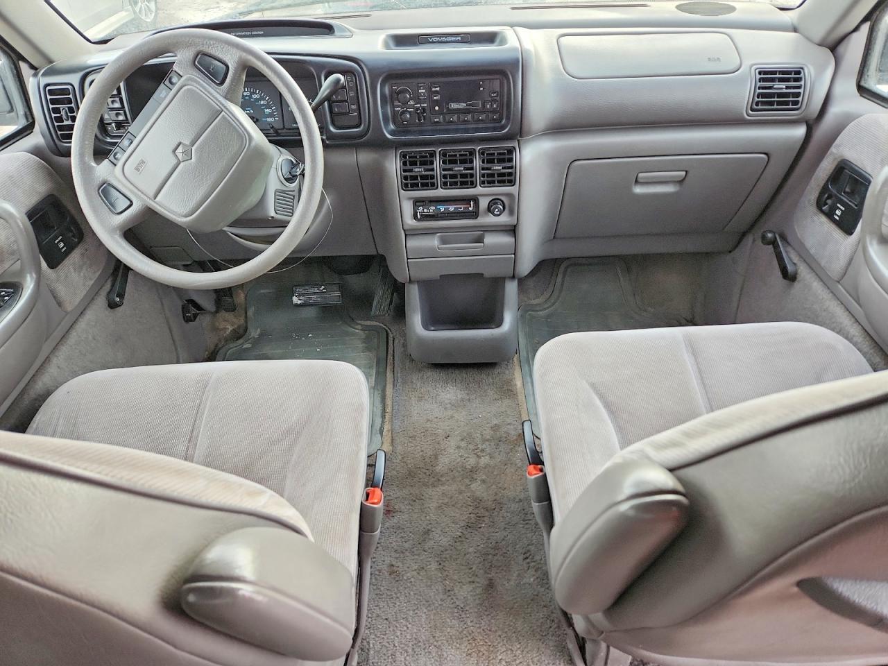 1994 Plymouth Voyager se