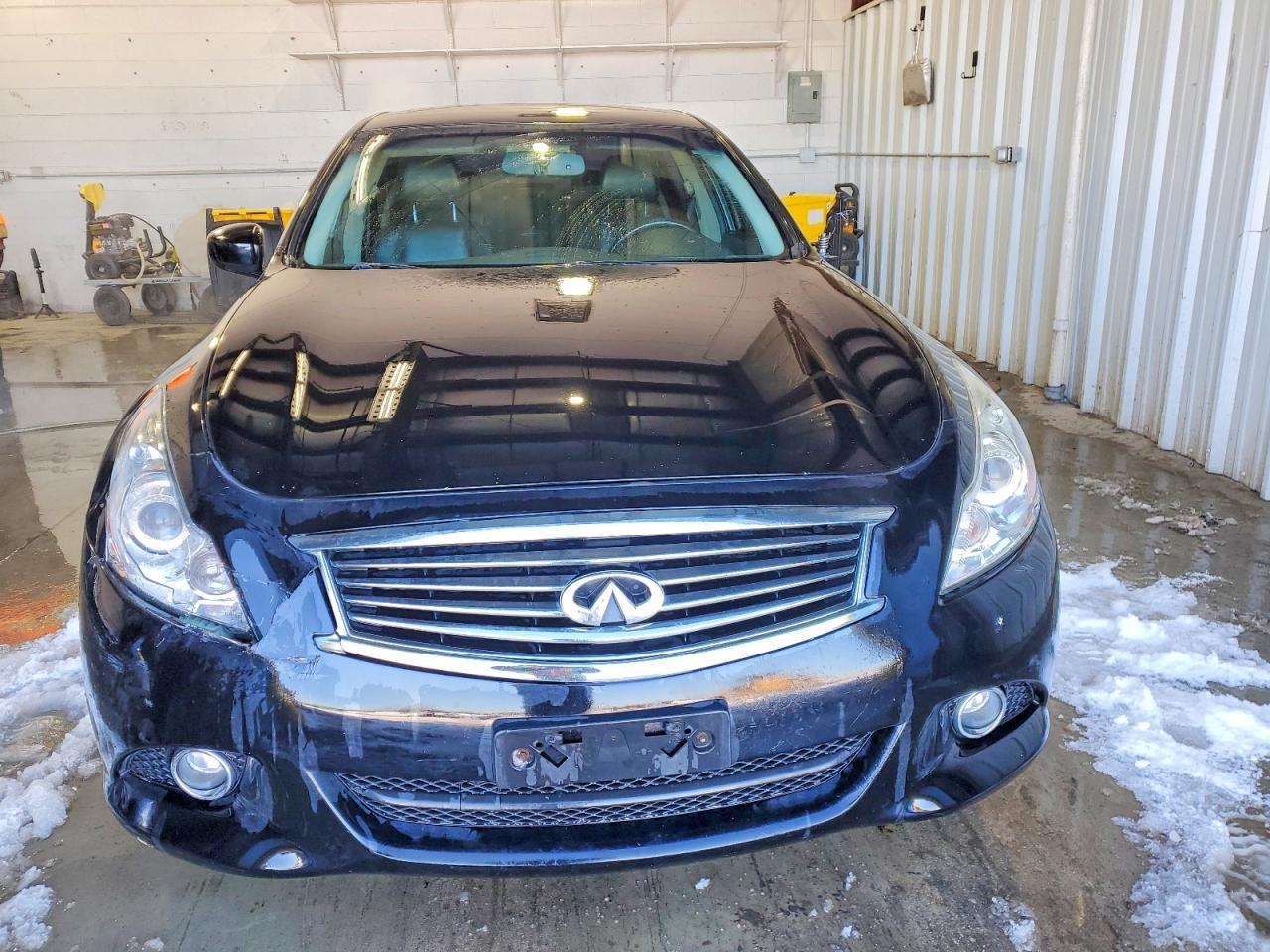 2015 Infinity Q40 Base