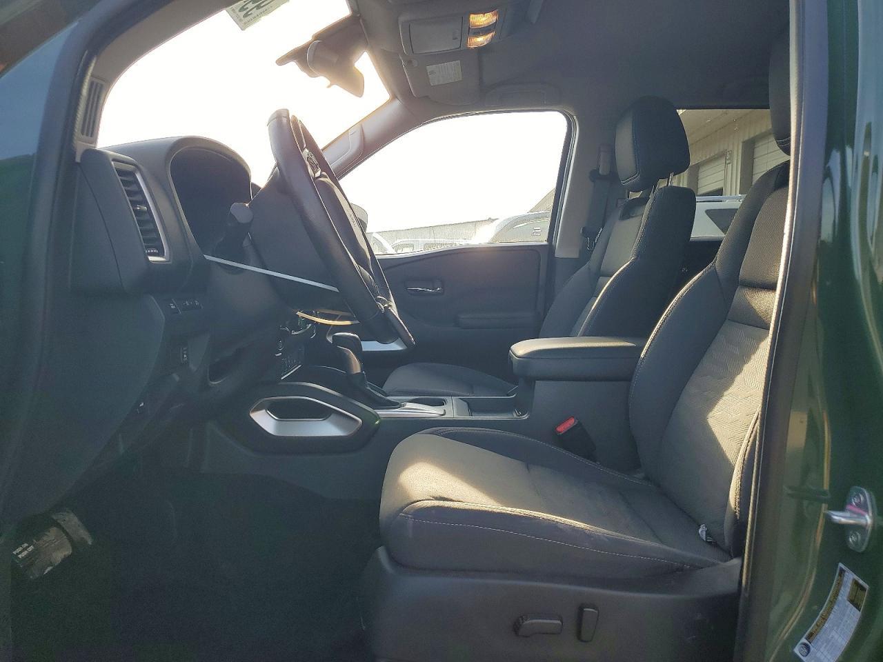 2023 Nissan Frontier s