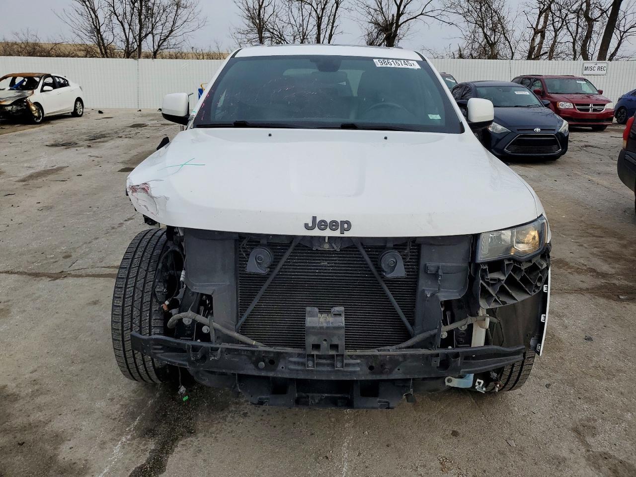 2020 Jeep Grand Cherokee Laredo