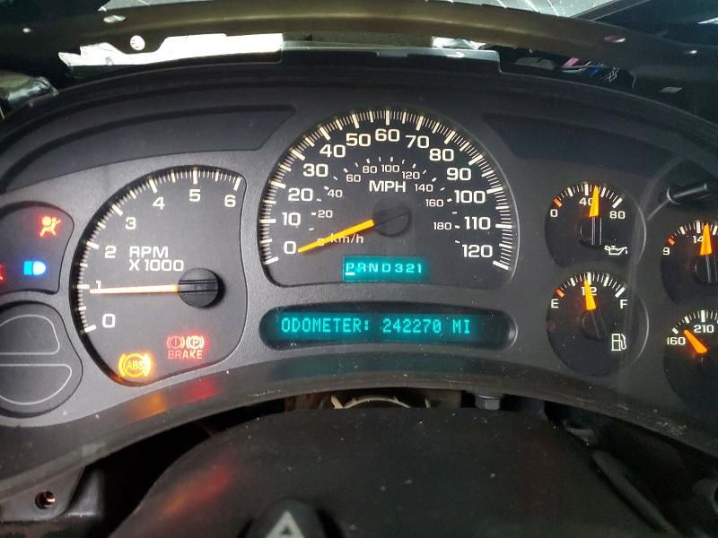 2003 Chevrolet Suburban C1500