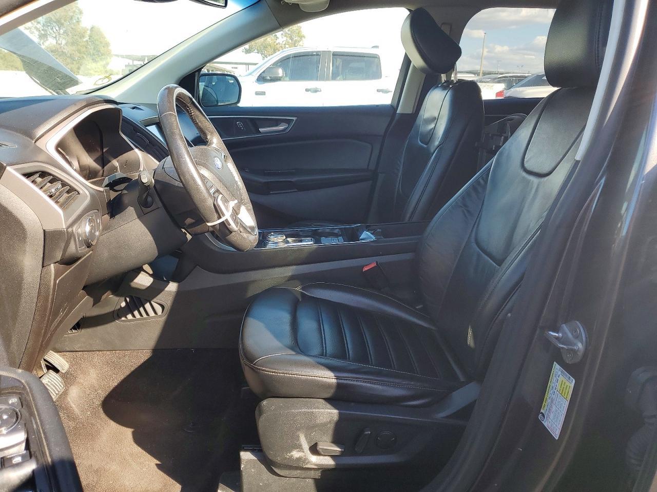 2020 Ford Edge sel