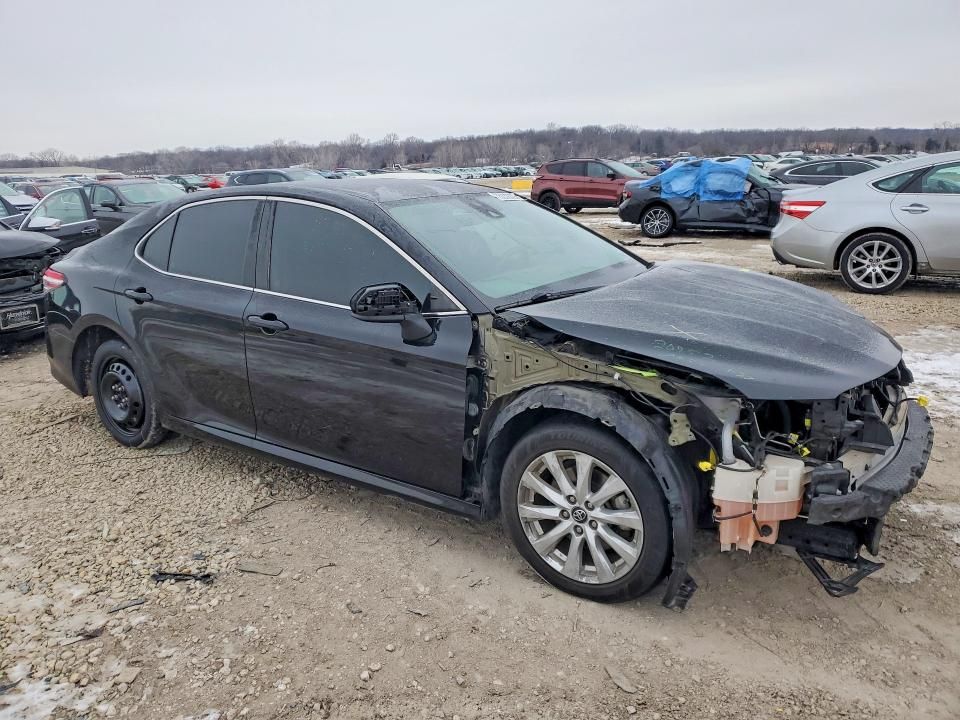 2020 Toyota Camry le