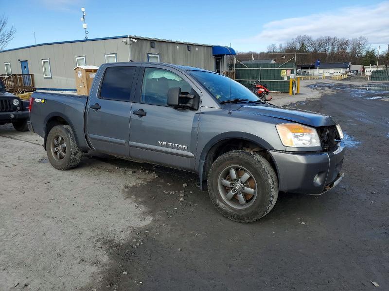 2014 Nissan Titan s