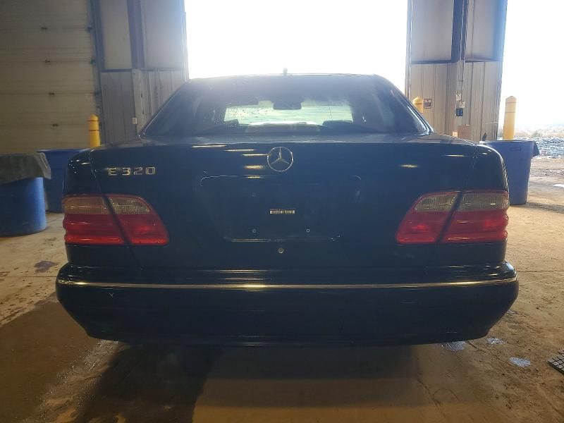 2002 Mercedes-Benz E 320