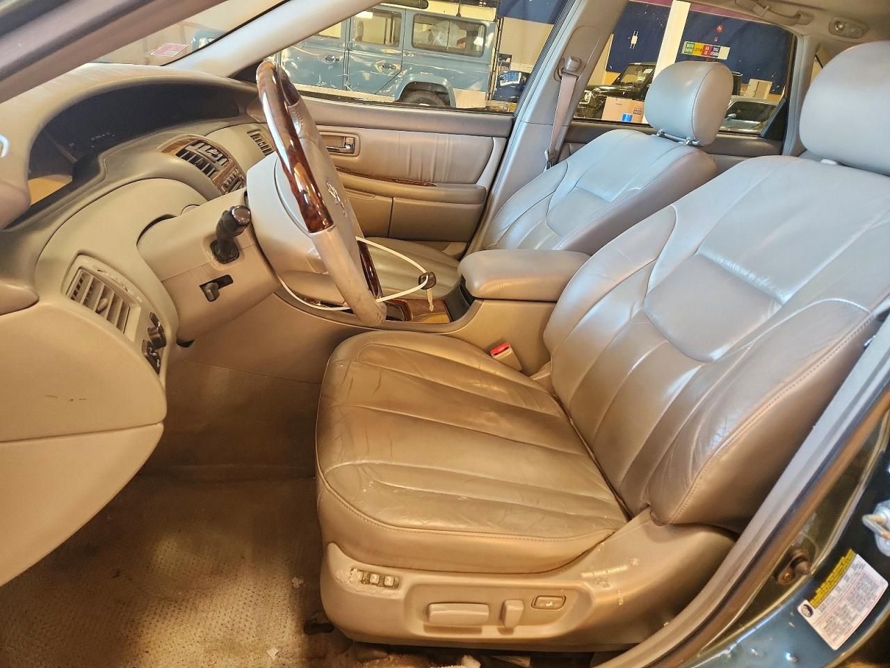 2004 Toyota Avalon xl