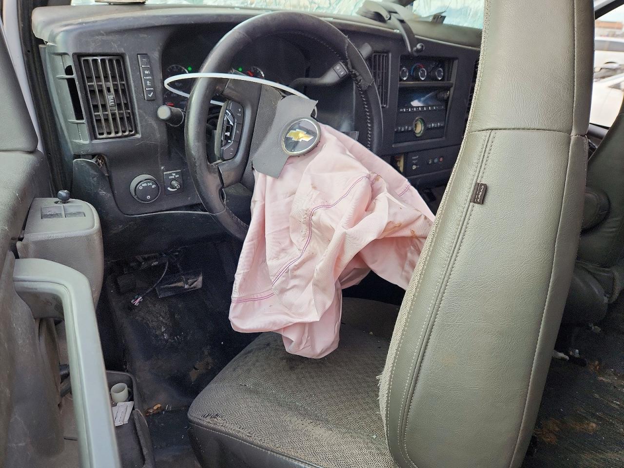 2020 Chevrolet Express G3500 Utility / Service Van